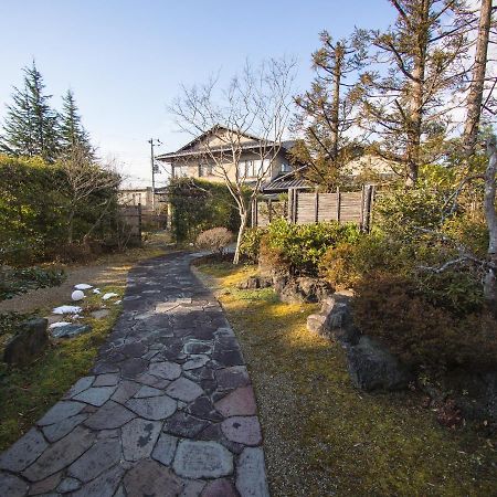 Hostal Tomiya Ryokusuian Sado-Taiken Exterior foto